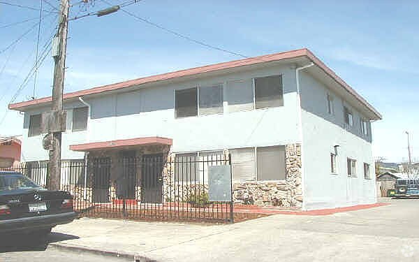 6620 Herzog Street, Oakland, CA 94608 photo 3