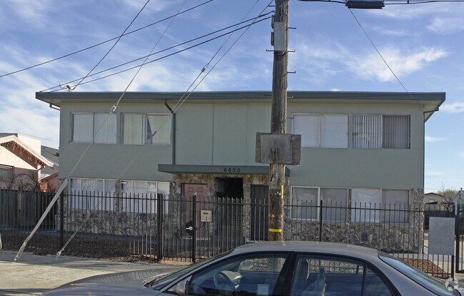6620 Herzog Street, Oakland, CA 94608 photo 4