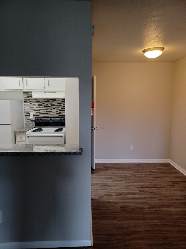 74 Lyerly Place Apartments photo 5