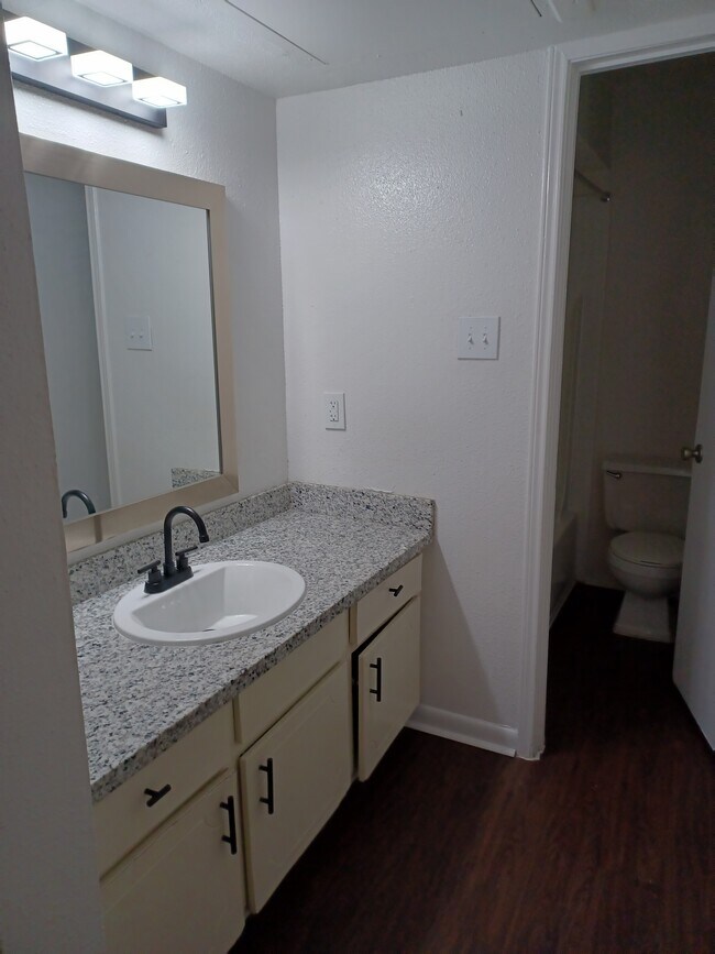 74 Lyerly Place Apartments photo 3