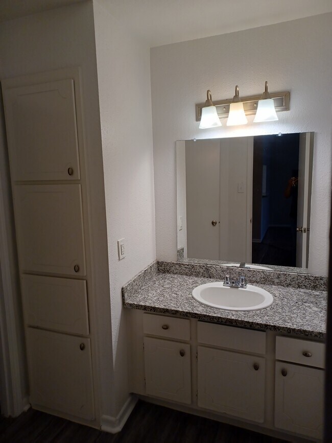 74 Lyerly Place Apartments photo 4