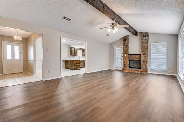 821 Hillside Dr Cedar Hill, TX 75104 photo 2