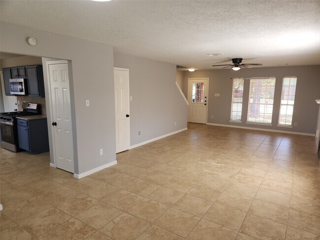 2611 Anthony Hay Lane, Katy, TX 77449 photo 4