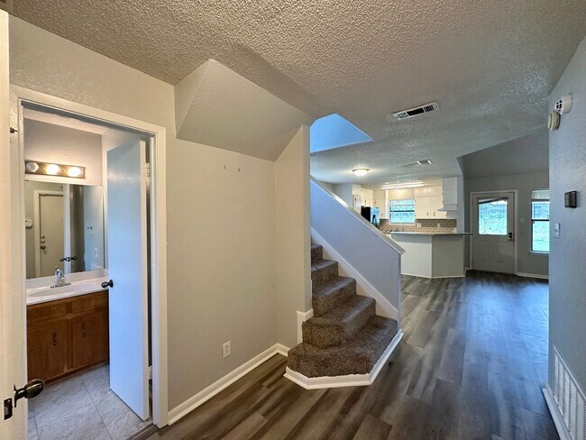 1317 Opal Rd Killeen, TX 76543 photo 2
