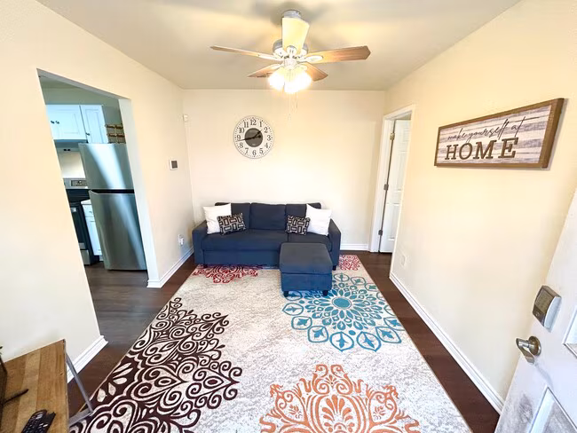 319 S Olive St San Antonio, TX 78203 photo 3