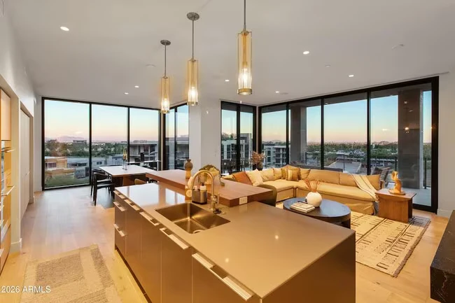 5000 N Camelback Rdg Dr Scottsdale, AZ 85251 photo 3