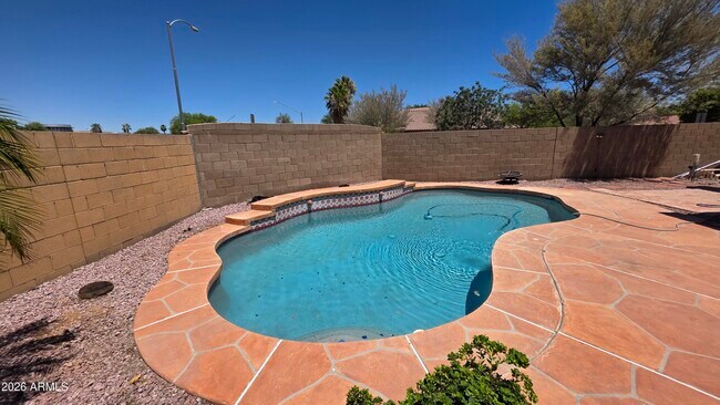 20608 N 74th Ln Glendale, AZ 85308 photo 3