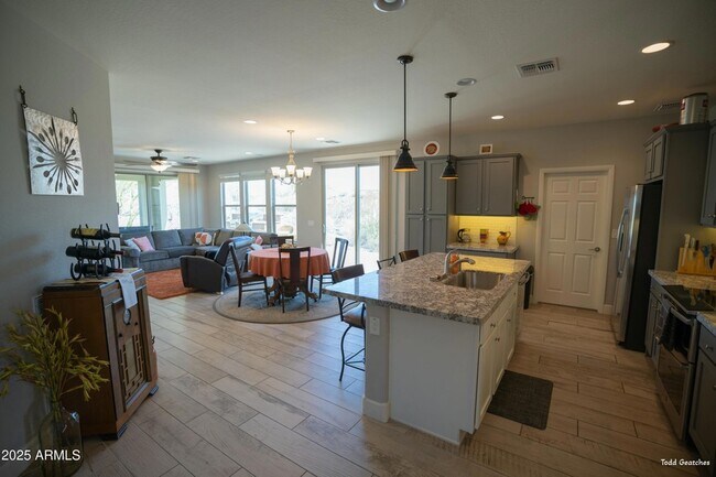 3231 Huckleberry Wy Wickenburg, AZ 85390 photo 4