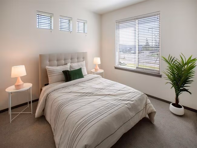 Sawyer Trail Apartments & Townhomes photo 5