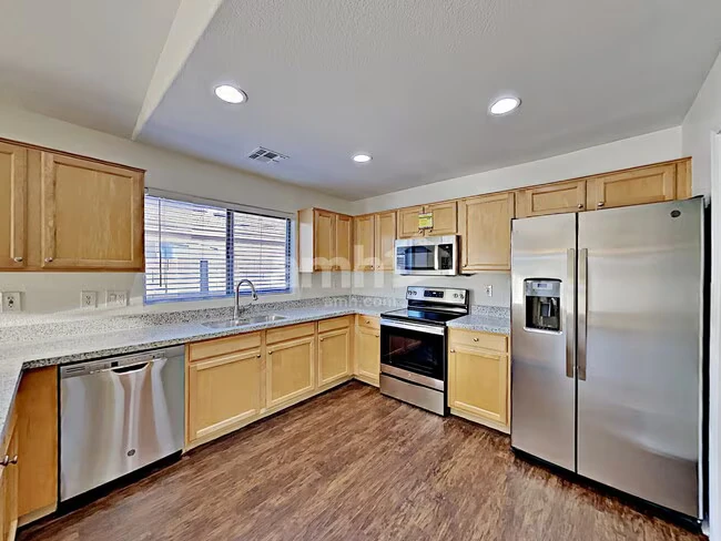 13984 N 134th Dr Surprise, AZ 85379 photo 5