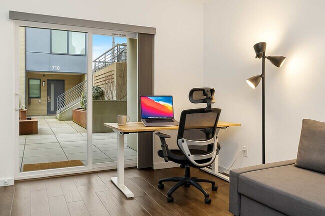 301 Valley St Seattle, WA 98109 photo 5