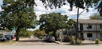 103 East 34th Street, Austin, TX 78705 photo 3