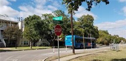 103 East 34th Street, Austin, TX 78705 photo 2