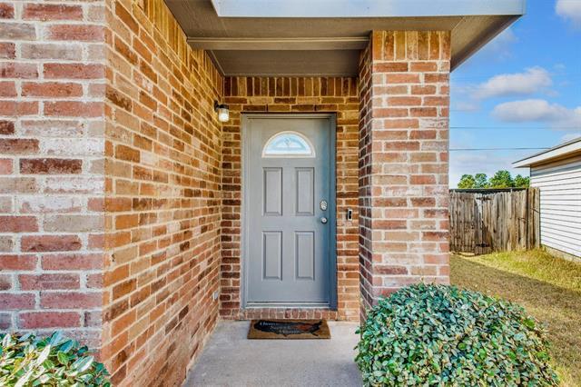 5005 Village Stone Ct Fort Worth, TX 76179 photo 2