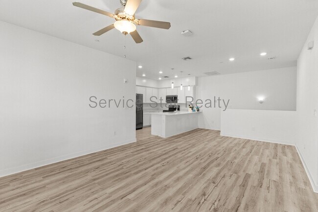 2740 S Equestrian Dr photo 5