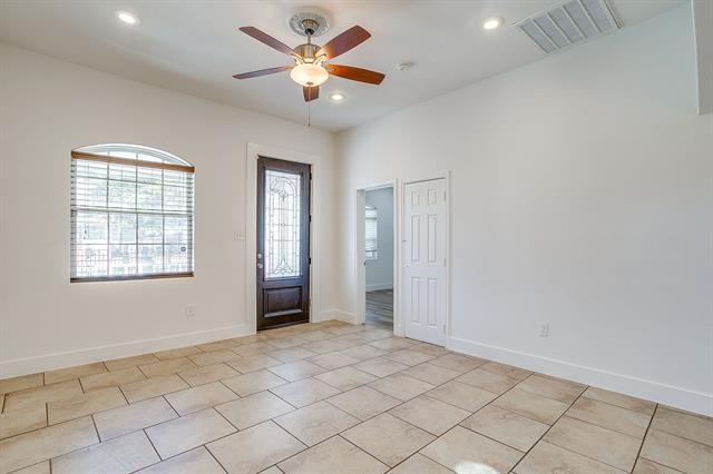 2316 Roosevelt Ave Fort Worth, TX 76164 photo 3
