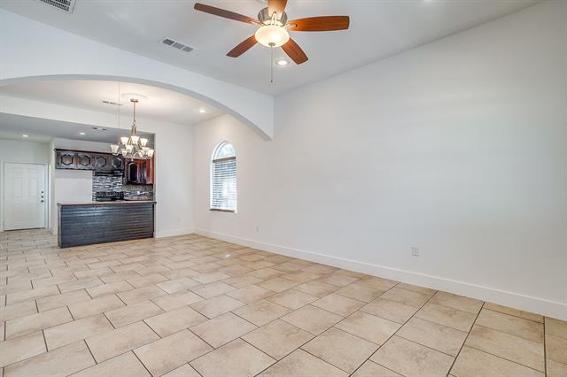 2316 Roosevelt Ave Fort Worth, TX 76164 photo 4