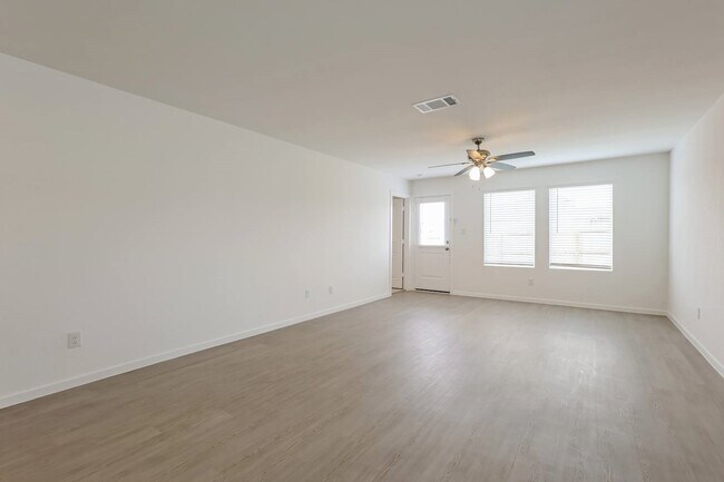 3704 Axis Hl St New Braunfels, TX 78132 photo 3