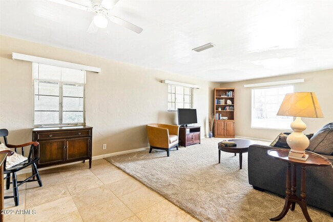 1938 W Weldon Ave Phoenix, AZ 85015 photo 3