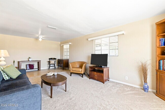 1938 W Weldon Ave Phoenix, AZ 85015 photo 4