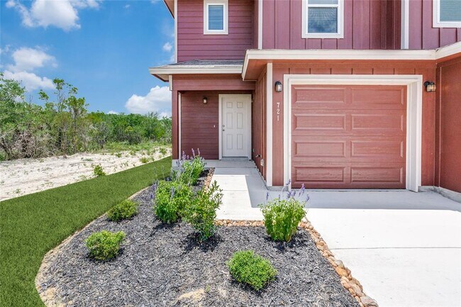 729 Ryan Xing San Antonio, TX 78253 photo 3