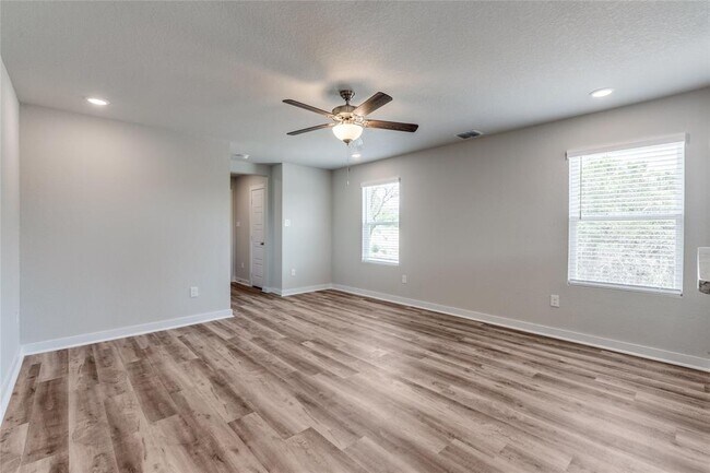 729 Ryan Xing San Antonio, TX 78253 photo 4