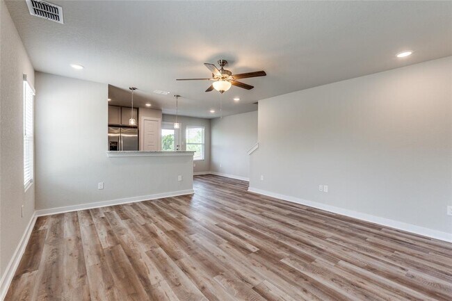 729 Ryan Xing San Antonio, TX 78253 photo 5