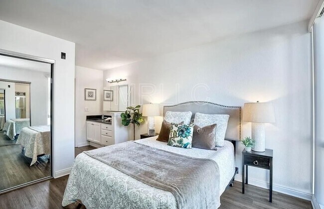 4860 Rolando Ct San Diego, CA 92115 photo 5