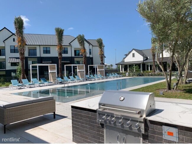 14199 N Interstate Hwy 35 Pflugerville, TX 78660 photo 2