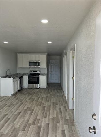 Alvord Hills Apartments photo 5