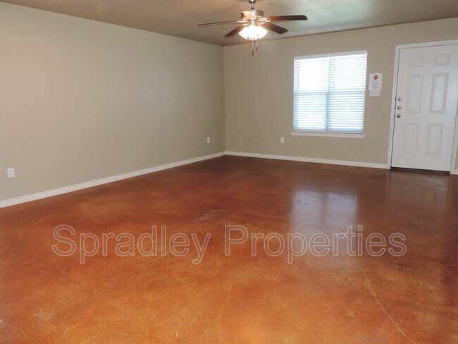 751 Laila Ln Belton, TX 76513 photo 4