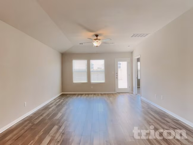 3528 Stride Lane, Georgetown, TX 78626 photo 2