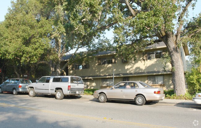 14649 Oak photo 2