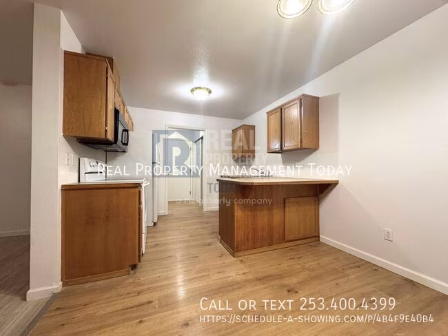 425 175th St S Spanaway, WA 98387 photo 3