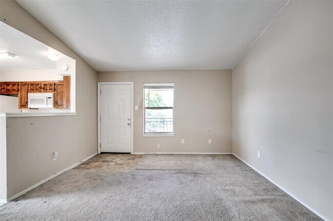 8419 Riverstone Drive, Austin, TX 78724 photo 4
