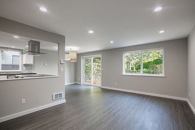 11431 NE 88th St Kirkland, WA 98033 photo 4