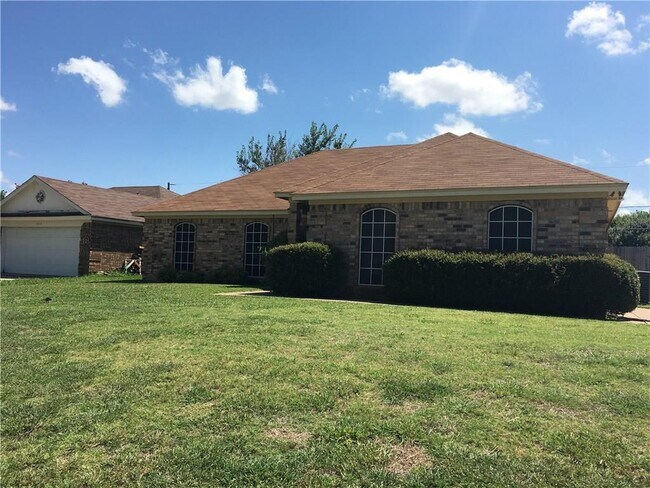 617 Parkview Dr - SFHT photo 3