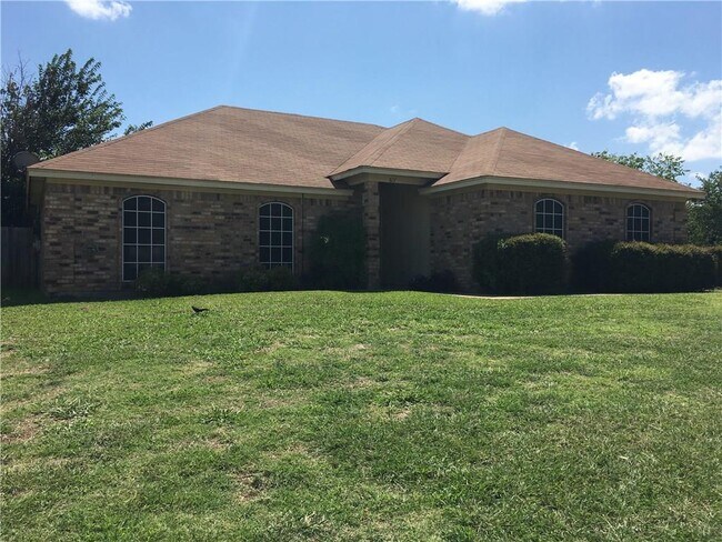 617 Parkview Dr - SFHT photo 2