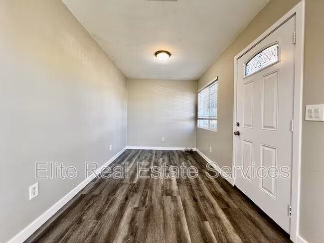 118 Cedar Ave. photo 4