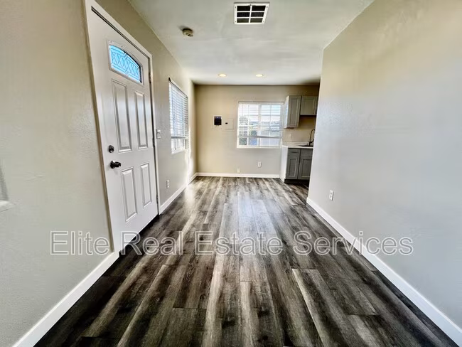118 Cedar Ave. photo 5
