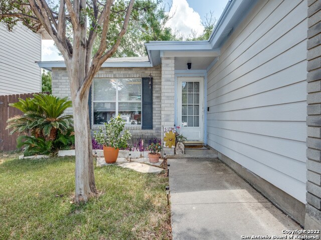 7654 Branston San Antonio, TX 78250 photo 2