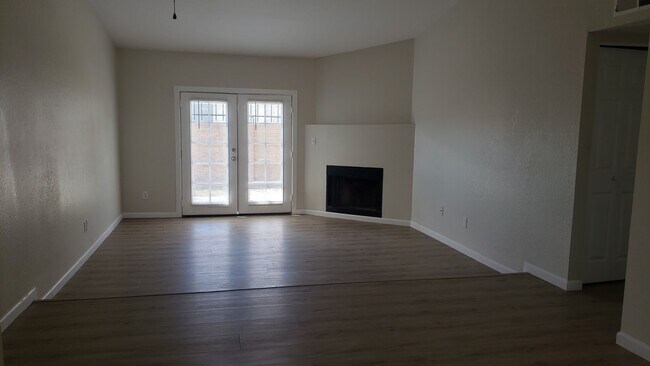 3050 North 24th Drive, Phoenix, AZ 85015 photo 3
