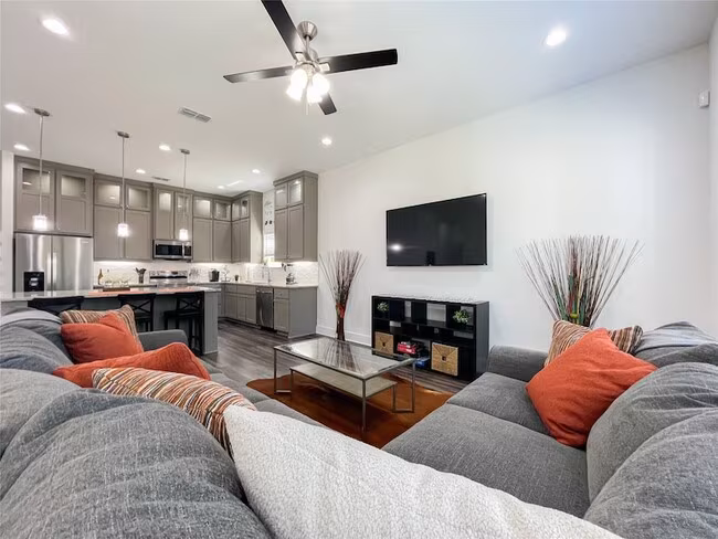 1838 Life Ave Dallas, TX 75212 photo 4