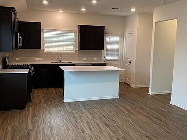 340 Escondido Cir San Marcos, TX 78666 photo 5