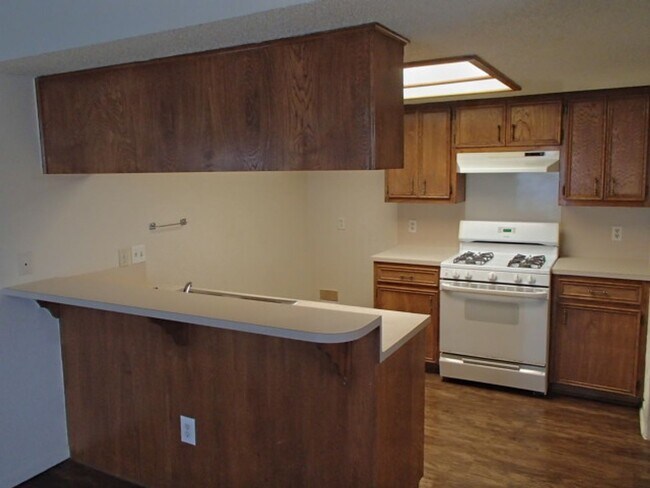 312 Tamara Dr Georgetown, TX 78628 photo 2