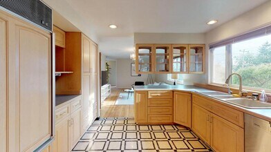 510 North 87th Street, Seattle, WA 98103 photo 4