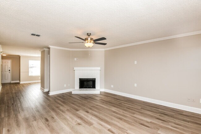 4308 Meadowknoll Drive, Fort Worth, TX 76123 photo 4
