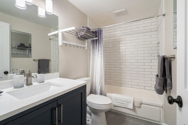 3202 15th Ave W Seattle, WA 98119 photo 5