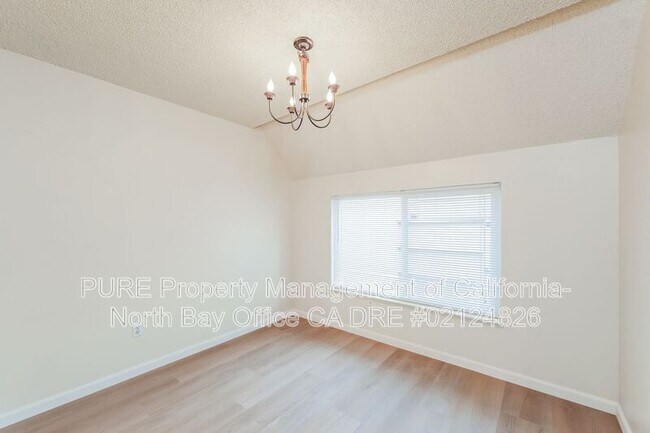 1970 Knolls Dr Santa Rosa, CA 95405 photo 5