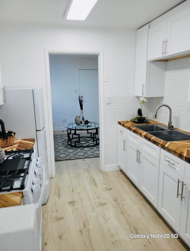 3817 Wabash Ave San Diego, CA 92104 photo 2